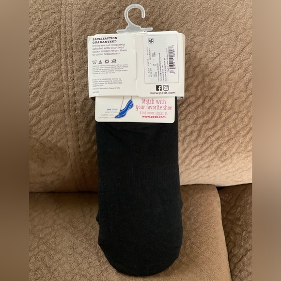 Socks — Mid Sport Liner Women's Black Socks (4 Pairs) - Shoe Size: 8-12 — Peds - Picture 8 of 14